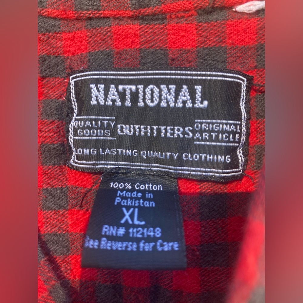 Men’s Red & Black Buffalo Plaid Flannel Shirt - Picture 2 of 3